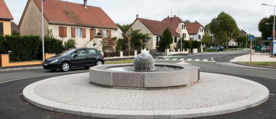 Fontaine granit Feuille Morte de Senones + Rouge Corail de Senones