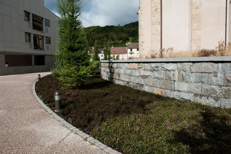 Bordures + dalles + pavés granits feuille Morte de Senones + Gris Bleu des Vosges