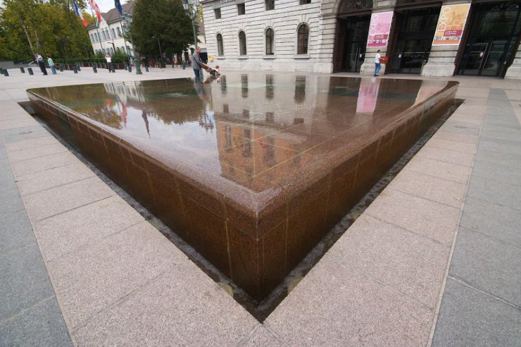 Dalles + fontaine Rouge Corail de Senones