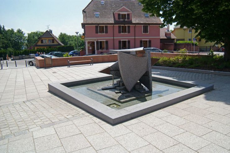 Fontaine granit de Lanhelin + dalles granit de Senones