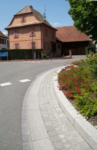 Fontaine granit de Lanhelin + dalles granit de Senones