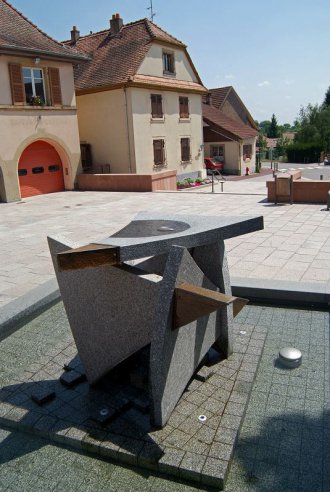 Fontaine granit de Lanhelin + dalles granit de Senones