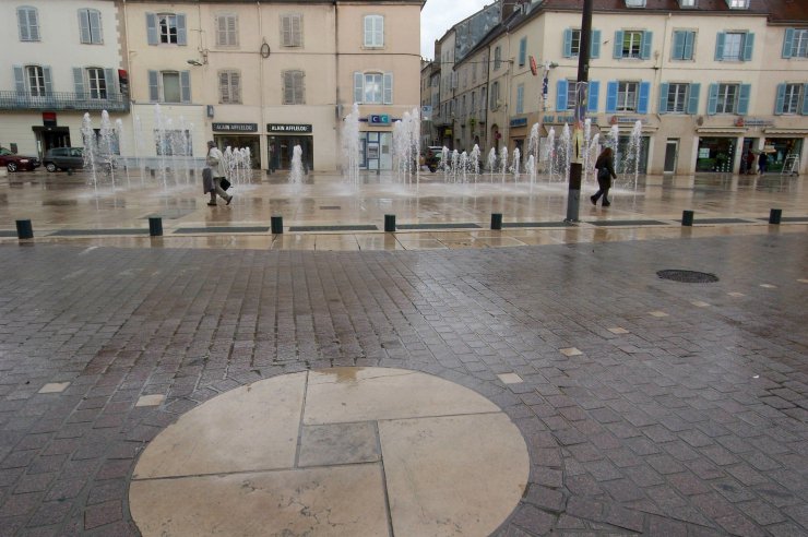 Pavés en granit Rouge Corail de Senones sur voirie