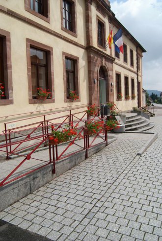 escalier + mobilier + bordures + caniveaux granit Gris Bleu des Vosges