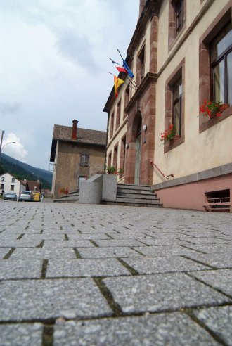 escalier + mobilier + bordures + caniveaux granit Gris Bleu des Vosges