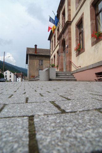 escalier + mobilier + bordures + caniveaux granit Gris Bleu des Vosges